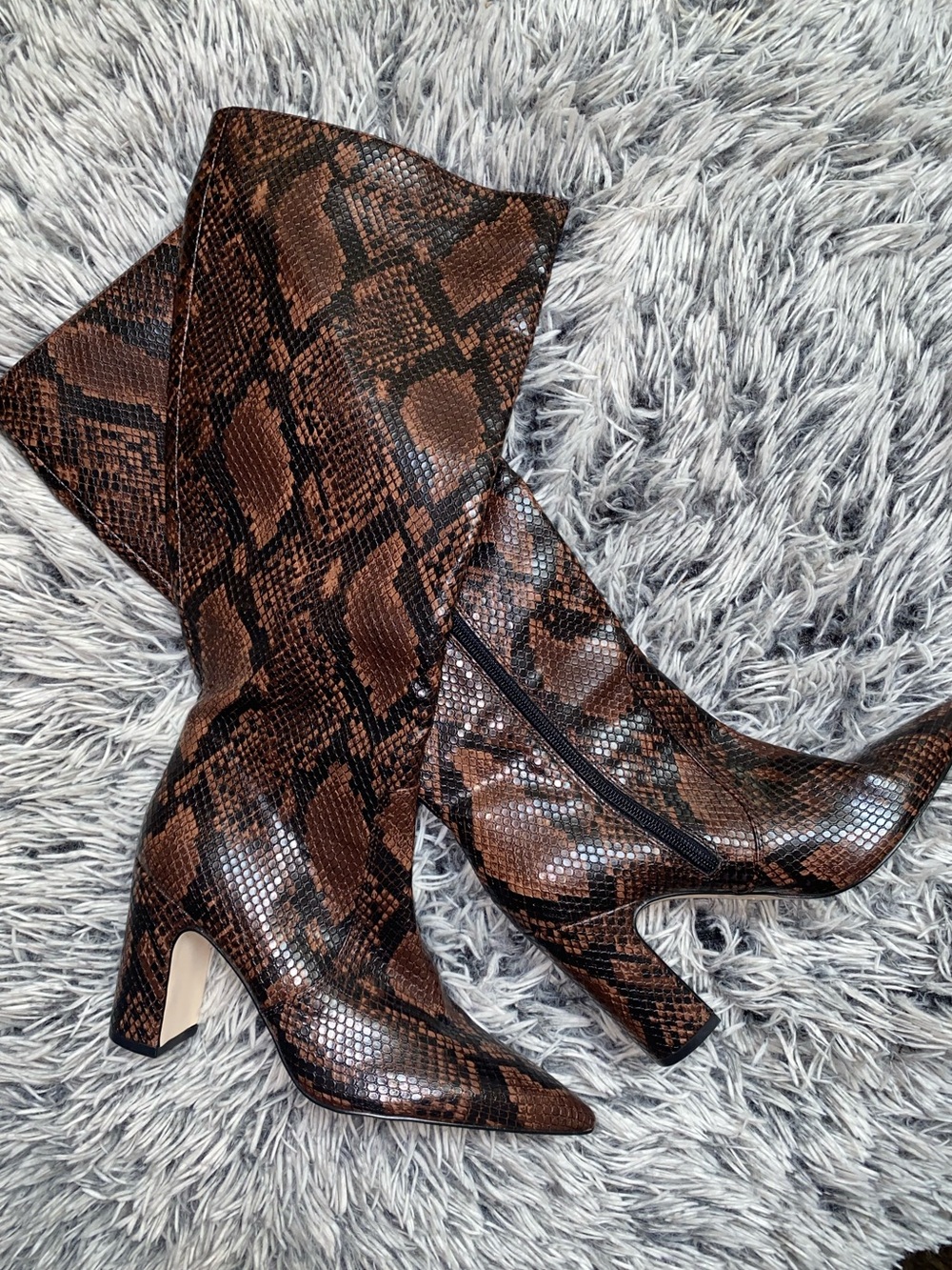 NWOT Steve Madden Evey Brown Snakeskin Knee High Boots Block Heel Size 8